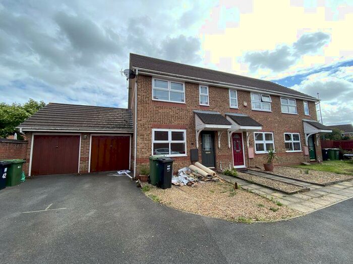 2 Bedroom End Of Terrace House To Rent In Tarragon Place, Bristol, BS32