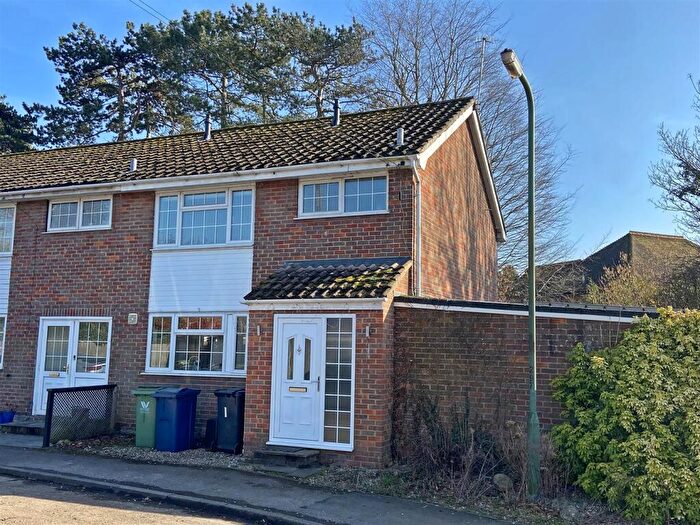 3 Bedroom End Of Terrace House To Rent In Western Drive, Wooburn Green, HP10