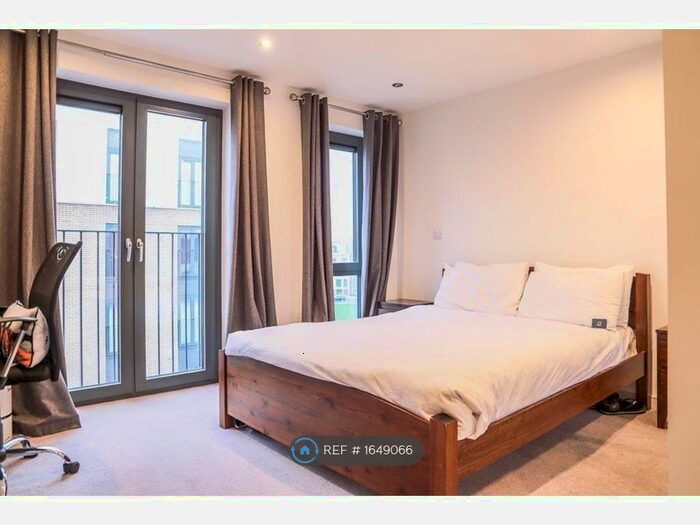 2 Bedroom Flat To Rent In Eythorne Road, London, SW9