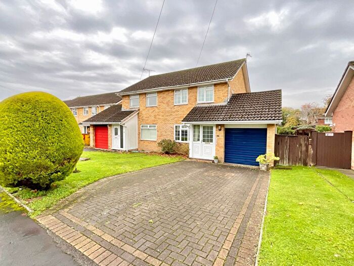 2 Bedroom Semi Detached House For Sale In Kent Close, Rogerstone, Newport, NP10