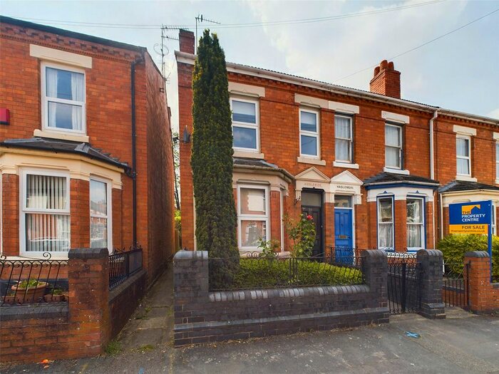 2 Bedroom End Of Terrace House To Rent In Victoria Avenue, Worcester, Worcestershire, WR5