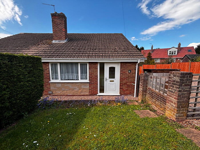 2 Bedroom Semi-Detached Bungalow For Sale In Queens Drive, Swadlincote, DE11