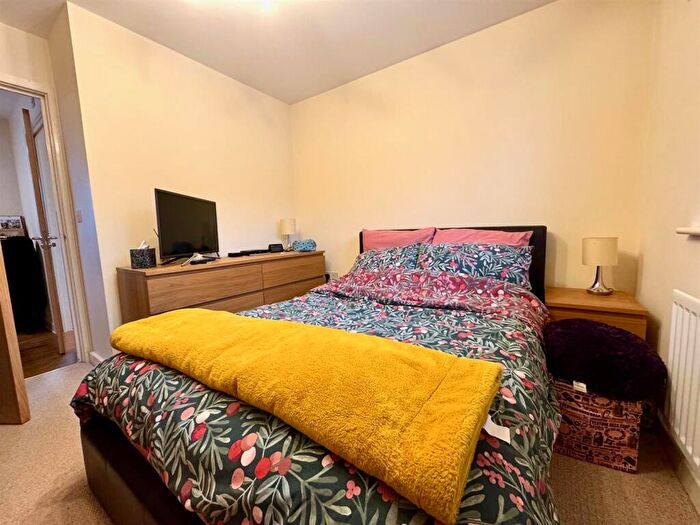 2 Bedroom Coach House For Sale In Yellowhammer Close, Stowmarket, IP14