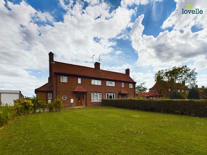 3 Bedroom Semi-Detached House For Sale In Stow Park Road, Stow, LN1