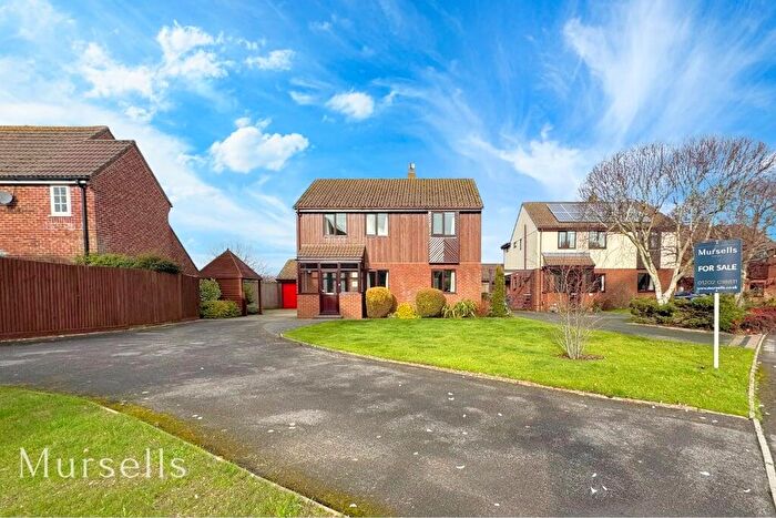 4 Bedroom Detached House For Sale In Charborough Close, Lytchett Matravers, Poole, BH16