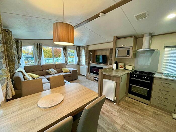 2 Bedroom Caravan For Sale In Carnaby Oakdale Caravan, Woodclose Park, Kirkby Lonsdale, Cumbria, LA6