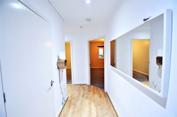 2 Bedroom Flat To Rent In Whitestone Way, Croydon, CR0