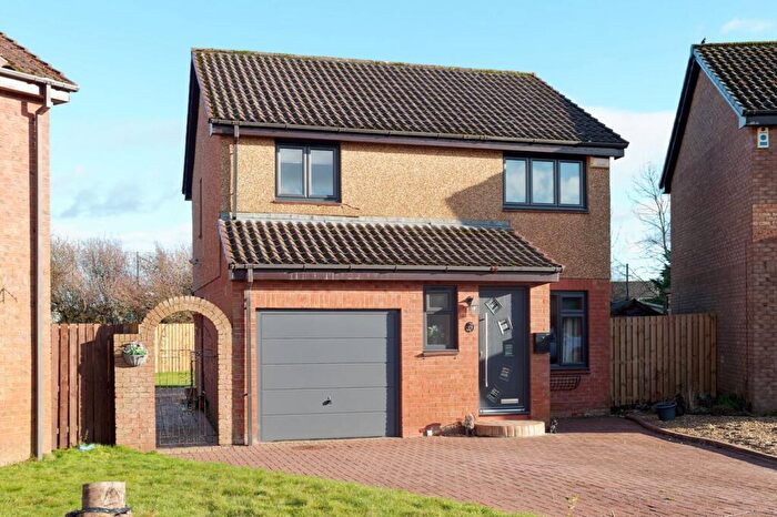 3 Bedroom Detached House For Sale In Toner Gardens, Overtown, ML2