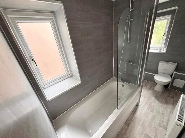 4 Bedroom Maisonette To Rent In Osborne Road, Pontypool, NP4