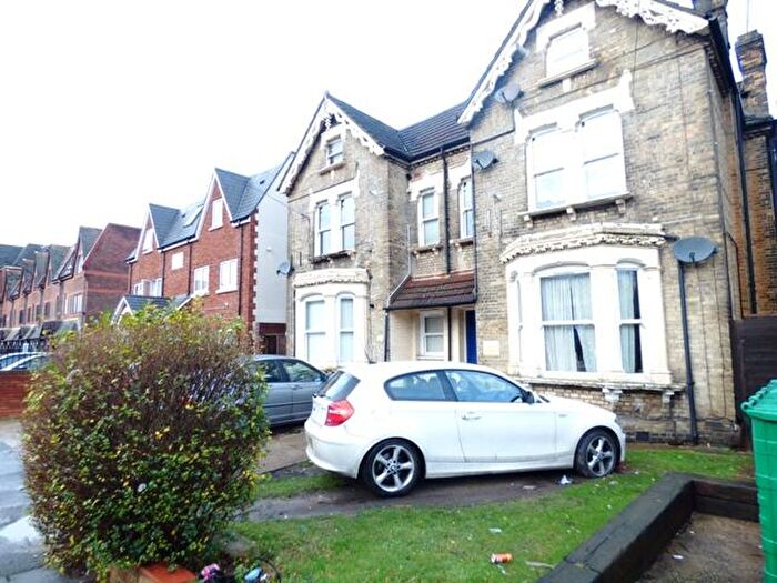 Studio To Rent In Coventry Road, Ilford, Essex, IG1