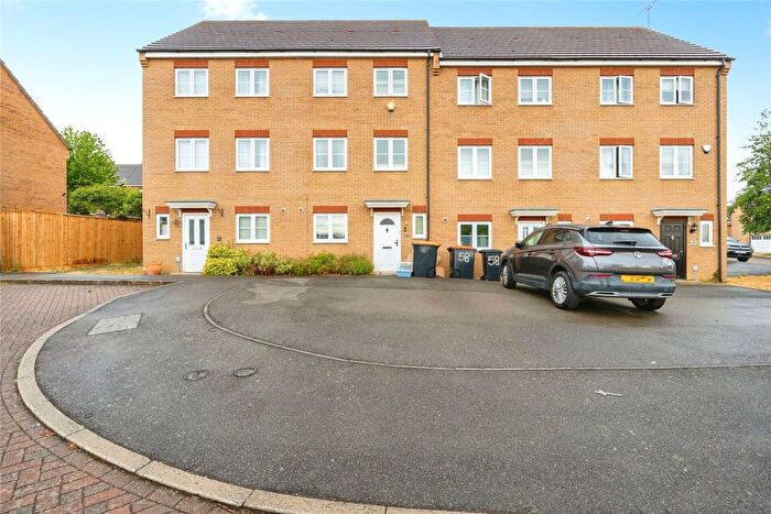 4 Bedroom Terraced House For Sale In Cooper Drive, Leighton Buzzard, Bedfordshire, LU7