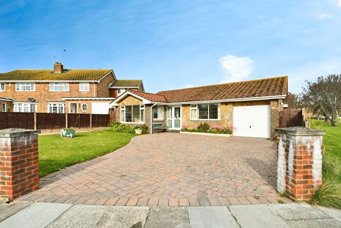 3 Bedroom Detached Bungalow For Sale In Arundel Drive West, Saltdean, Brighton, BN2