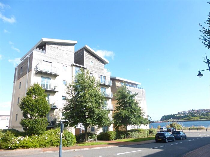 2 Bedroom Flat To Rent In Glanfa Dafydd, Barry, CF63