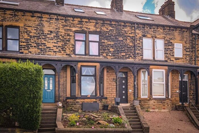 3 Bedroom Terraced House For Sale In Huddersfield Road, Wyke, BD12