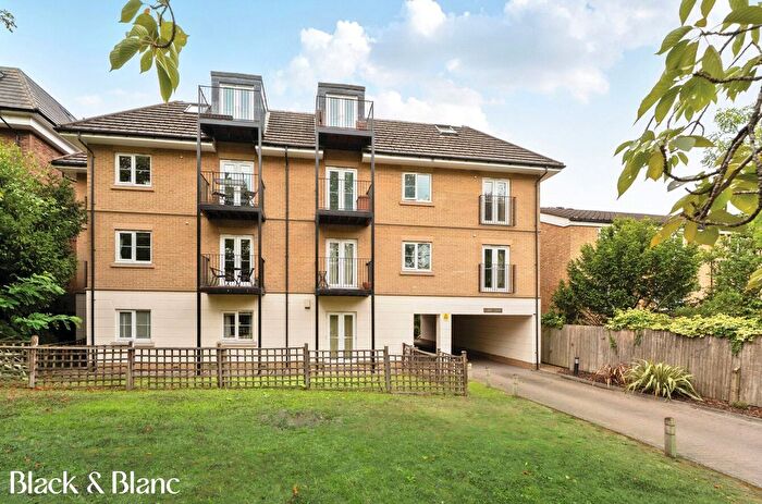 2 Bedroom Flat For Sale In The Avenue, Beckenham, BR3