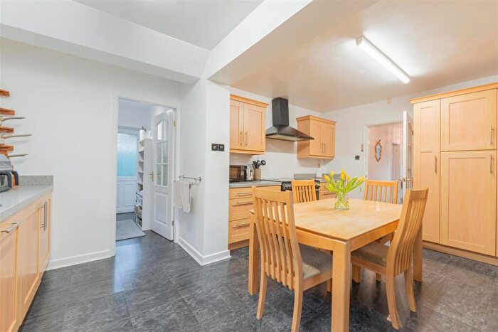 3 Bedroom Detached Bungalow For Sale In Leys Close, Stourbridge, DY9