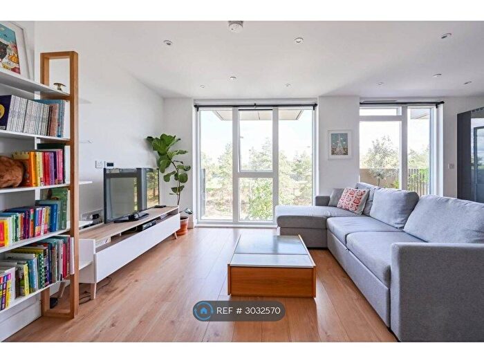 3 Bedroom Flat To Rent In Barrett House, London, E20