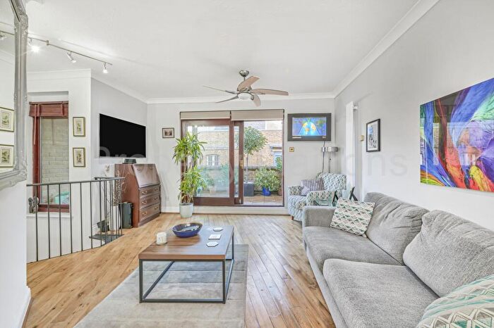 2 Bedroom Duplex For Sale In Moran House, Wapping Lane, London, E1W