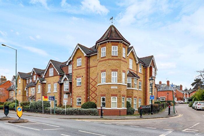 2 Bedroom Apartment For Sale In Sovereign Court, Sunningdale, SL5