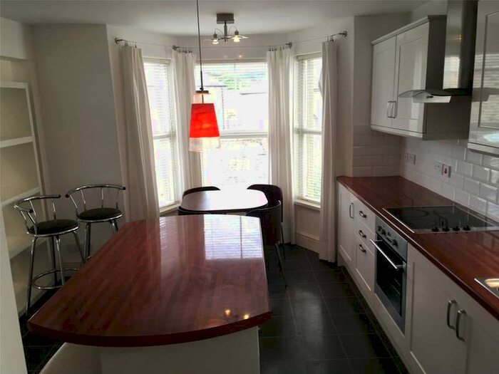 1 Bedroom Flat To Rent In The Crescent, Bude, Cornwall, EX23