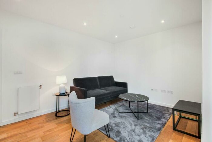 1 Bedroom Flat To Rent In New Stratford Works, Stratford, E15