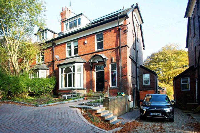 2 Bedroom Flat To Rent In Otley Road, Far Headingley, Leeds, LS16