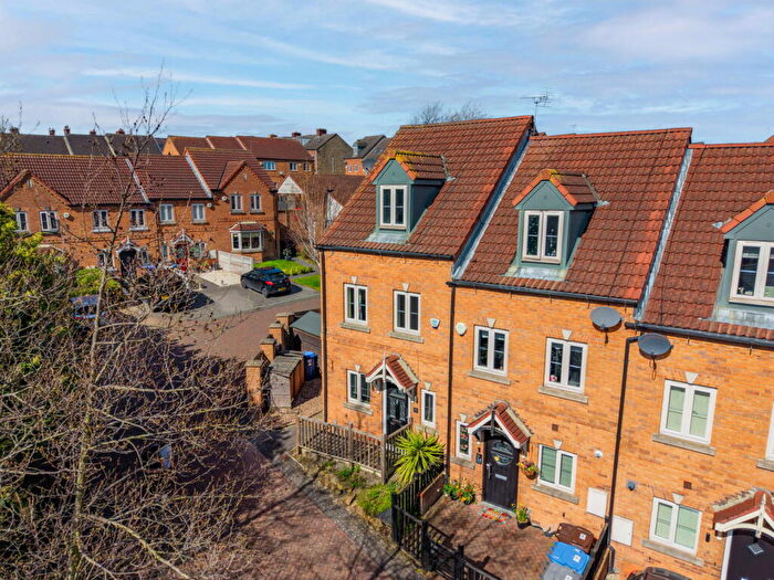 3 Bedroom Town House For Sale In Belle Green Lane, Barnsley, Cudworth, S72