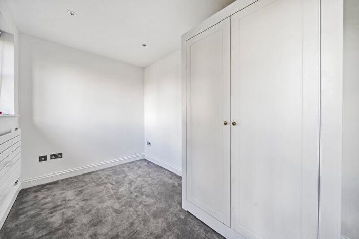 5 Bedroom House To Rent In Oaks Avenue London, SE19