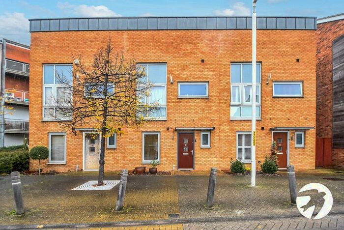 3 Bedroom Terraced House To Rent In Birdwood Avenue, Dartford, Kent, DA1