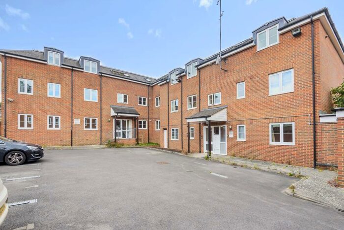 1 Bedroom Apartment To Rent In Swindon, Wiltshire, SN1