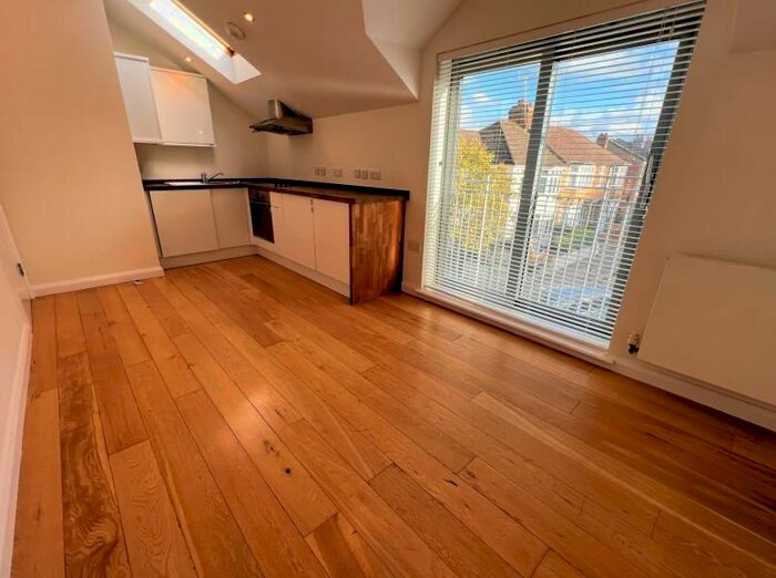 1 Bedroom Flat To Rent In Church Lane, East Finchley, N2