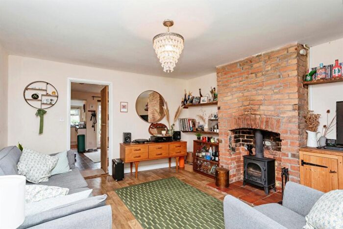3 Bedroom Terraced House For Sale In Main Street, Gawcott, Buckingham, MK18