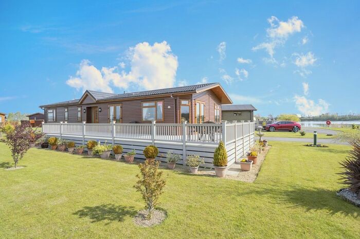 2 Bedroom Property For Sale In Woodward Lakes And Lodges, Holme Wood Lane, Armthorpe, Doncaster, DN3