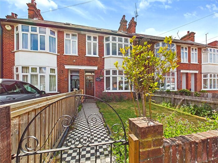 4 Bedroom Semi-Detached House To Rent In Cambridge Road, Lexden, Colchester, Essex, CO3