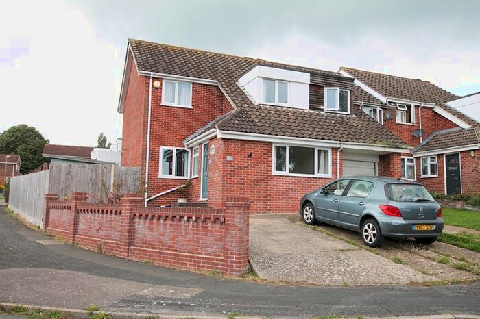 3 Bedroom Semi-Detached House To Rent In Garstons Close, Titchfield, Fareham, PO14