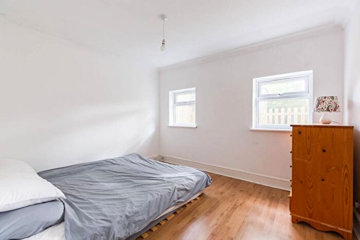3 Bedroom Flat To Rent In Ridge Road, London, , Crouch End, London, N8