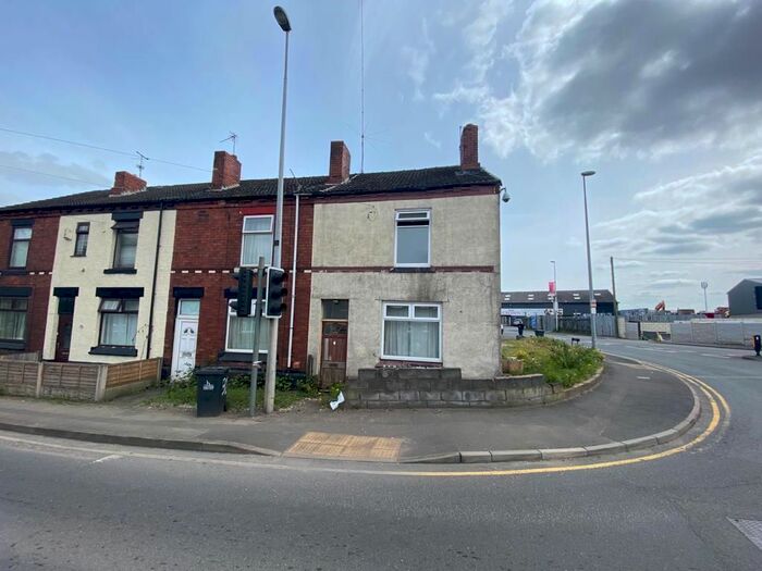 2 Bedroom End Of Terrace House For Sale In Hale Road, Widnes, Cheshire, WA8