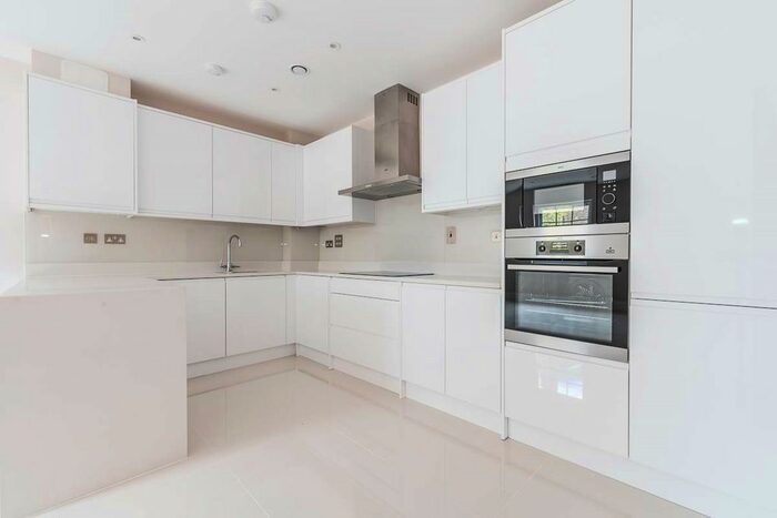 1 Bedroom Flat To Rent In Clapham Road, London, SW9