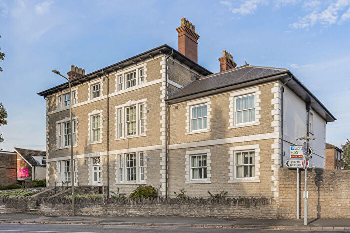 2 Bedroom Apartment For Sale In London Road, Bicester, OX26