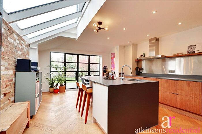 4 Bedroom Terraced House For Sale In Gordon Road, Enfield, Middlesex, EN2