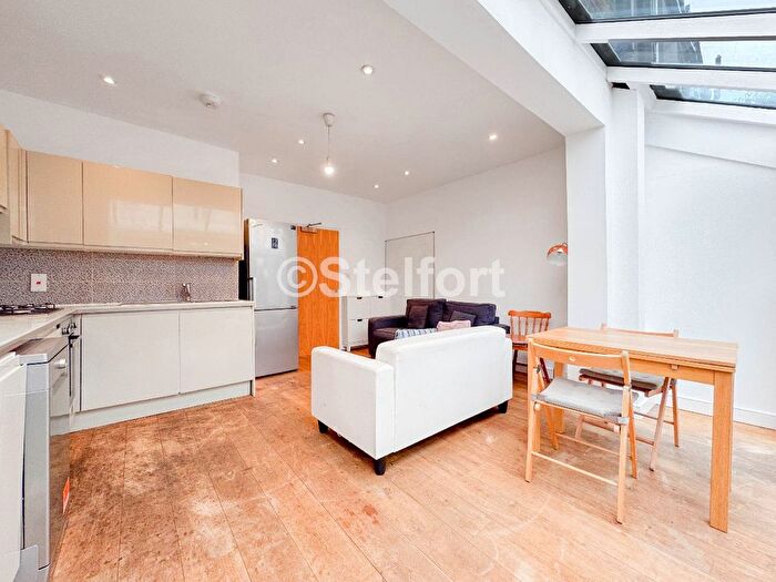 5 Bedroom Terraced House To Rent In Luton Road, London, E17