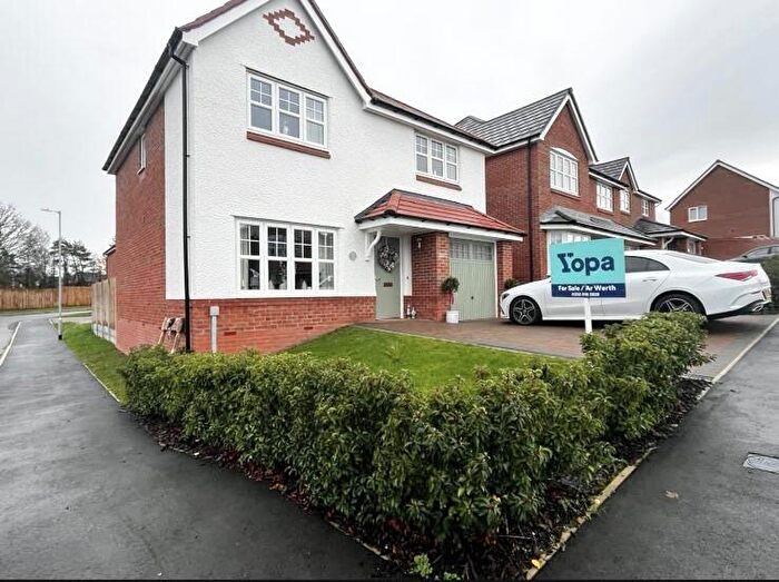 4 Bedroom Detached House For Sale In Cae Onnen, Wrexham, LL11