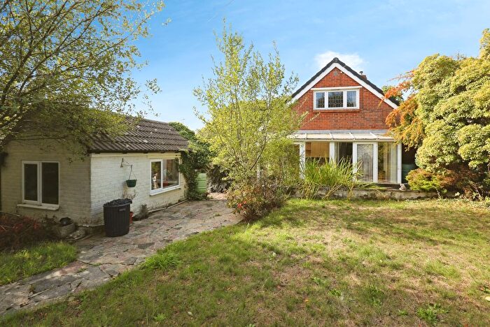 3 Bedroom Bungalow For Sale In Peters Road, Locks Heath, Southampton, Hampshire, SO31