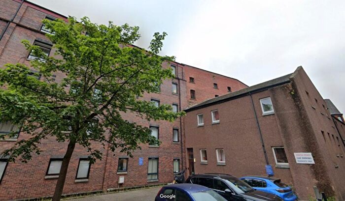 2 Bedroom Flat To Rent In Maritime Lane, Edinburgh, EH6