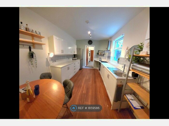 4 Bedroom Terraced House To Rent In Ansdell Avenue, Manchester, M21