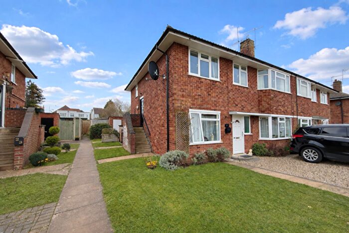 3 Bedroom Maisonette For Sale In Lodge Road, Stratford-Upon-Avon, CV37