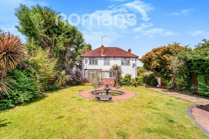 4 Bedroom Detached House To Rent In London Road, SL3