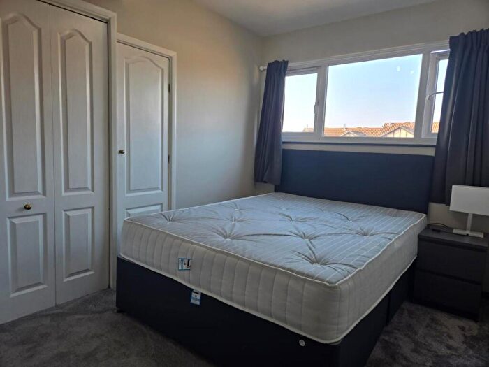 2 Bedroom Duplex To Rent In Viewfield Close, Harrow, HA3