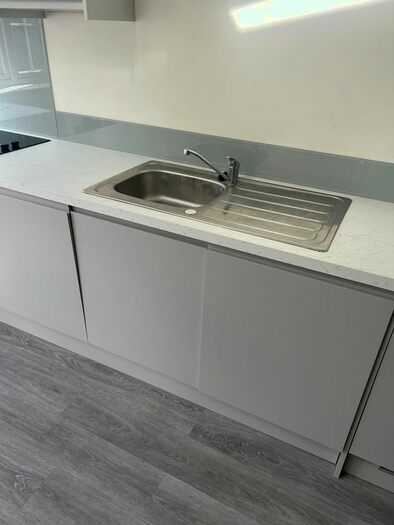 3 Bedroom Flat To Rent In Park Avenue North, London, NW10