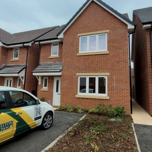 3 Bedroom Detached House To Rent In Whitby Close, Monskmoor, Daventry, NN11